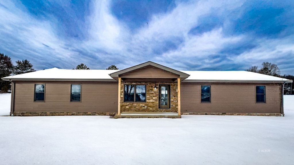 Photo of 474 Wolf Run Rd, Patriot, OH 45658 (MLS # 2434477)