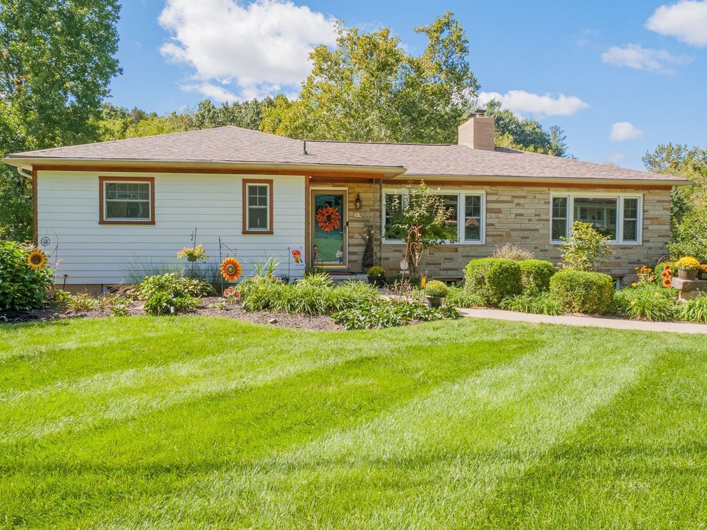 Photo of 19 Pomeroy Rd, Athens, OH 45701 (MLS # 2435534)