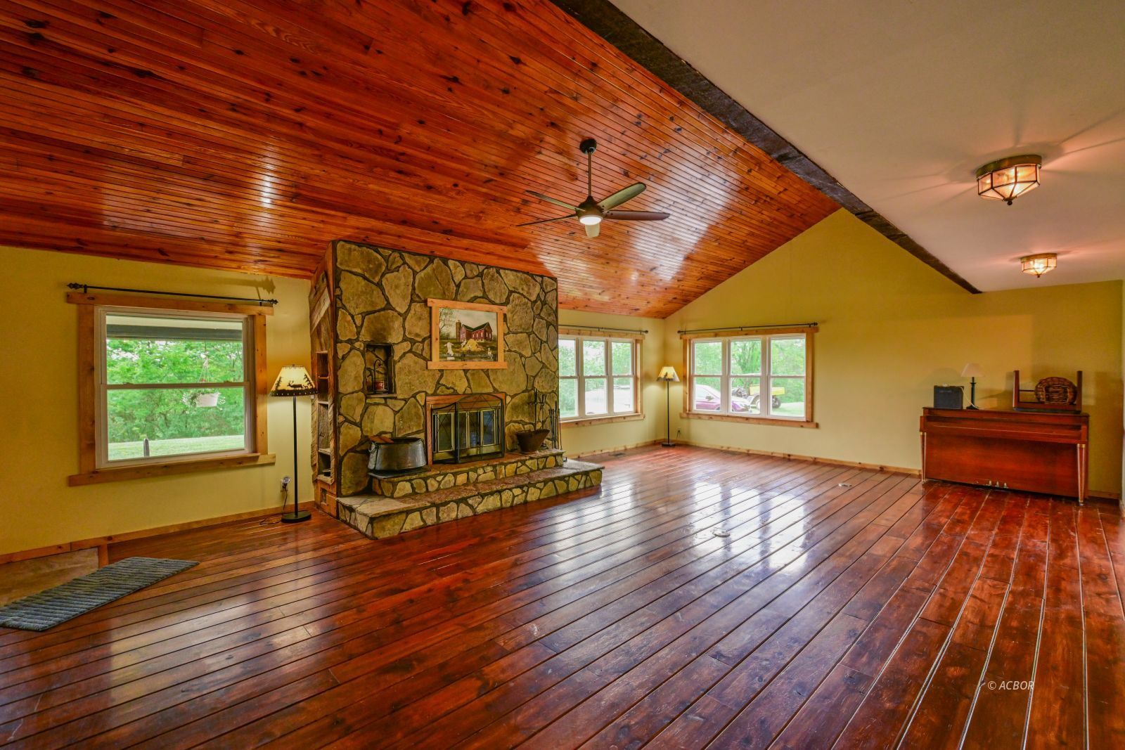 16525 Hooper Ridge Rd