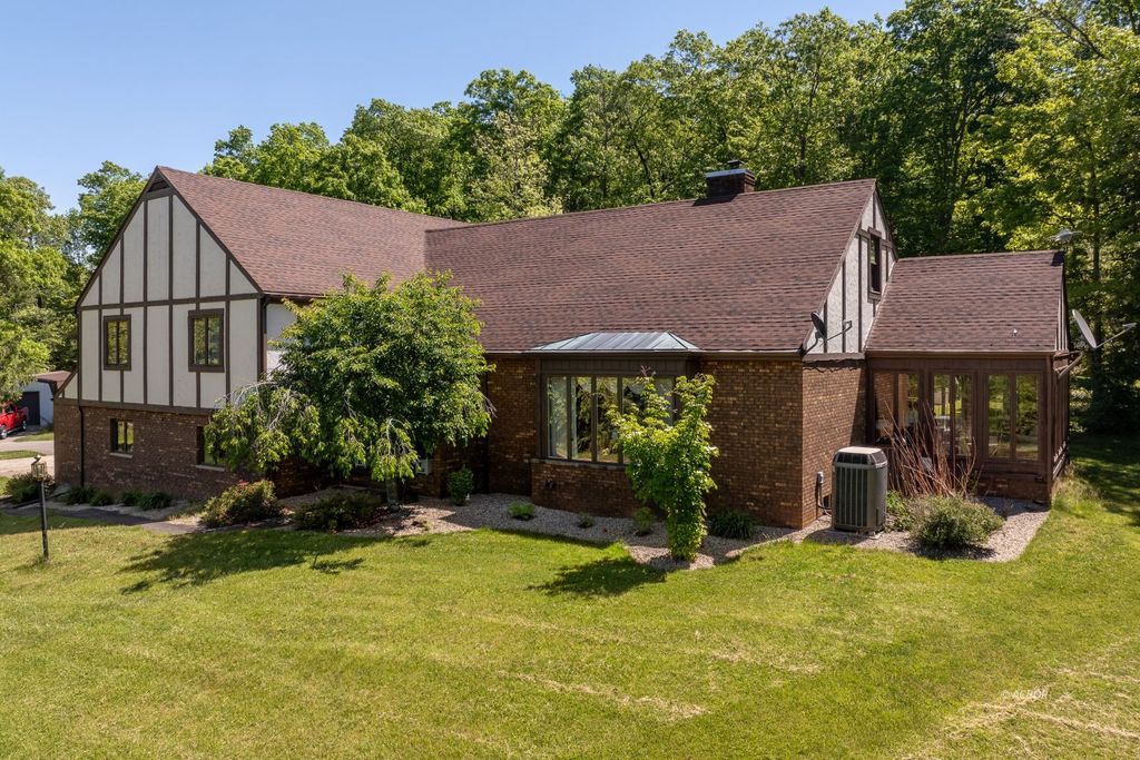 Photo of 239 Fairfield Church Rd Rd, Gallipolis, OH 45631 (MLS # 2434336)