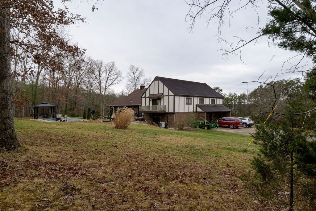 Photo of 239 Fairfield Church Rd Rd, Gallipolis, OH 45631 (MLS # 2434336)