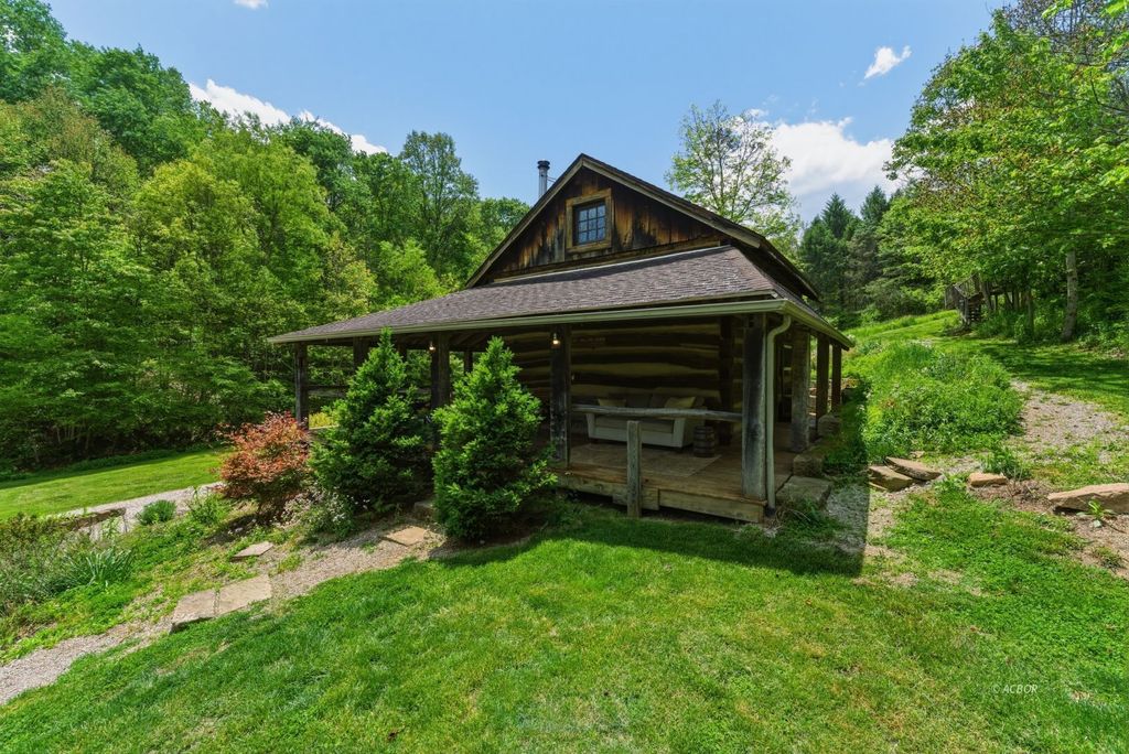 Photo of 15091 Purdum Rd, Logan, OH 43138 (MLS # 2434980)