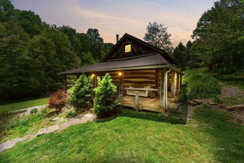 Photo of 15091 Purdum Rd, Logan, OH 43138 (MLS # 2434980)