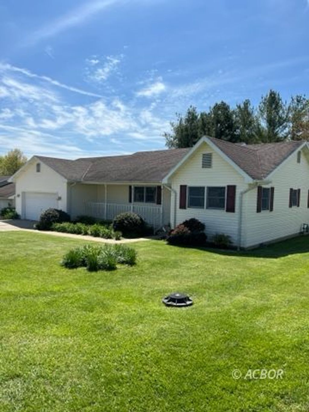 Photo of 560 Jason St, Wellston, OH 45692 (MLS # 2434242)