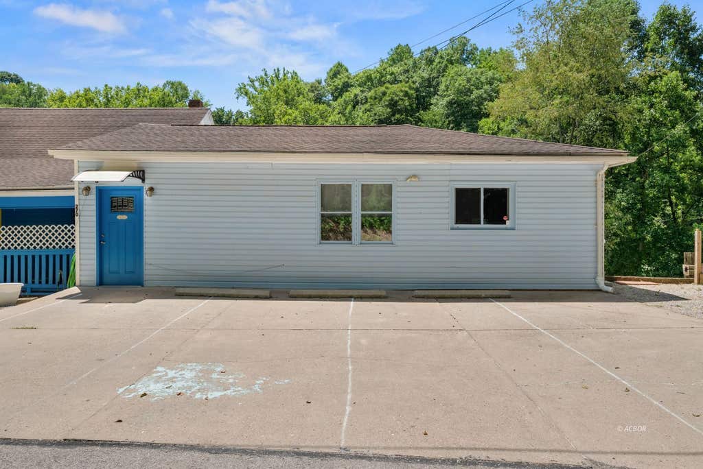 Photo of 270 Union Ave. AVE, Pomeroy, OH 45769 (MLS # 2435239)