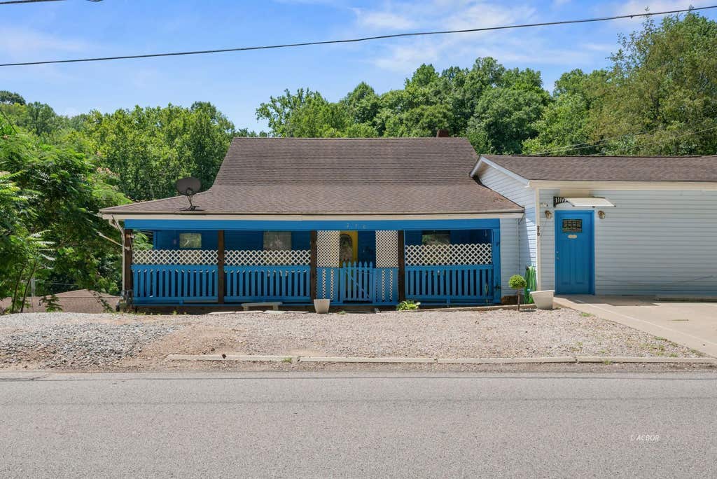 Photo of 270 Union Ave. AVE, Pomeroy, OH 45769 (MLS # 2435239)
