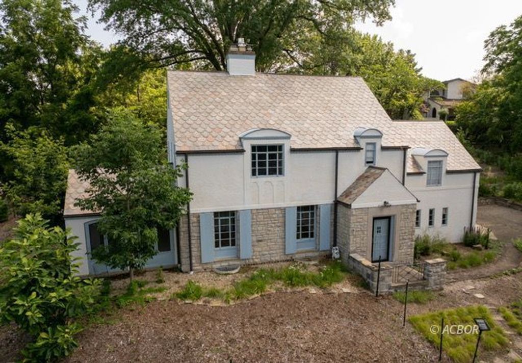 Photo of 1 Northwood Dr, Athens, OH 45701 (MLS # 2434575)