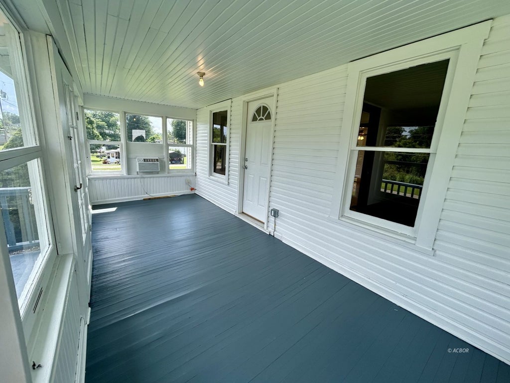Photo of 1441 Hocking Rd, Little Hocking, OH 45742 (MLS # 2435219)