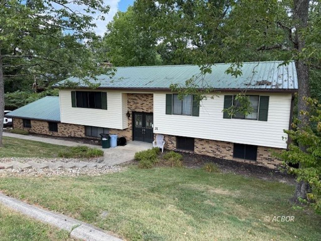 Photo of 31 Angela St, Athens, OH 45701 (MLS # 2433930)