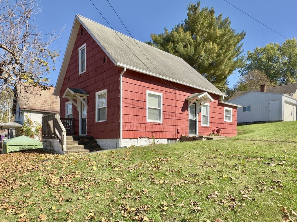 Photo of 142 Church St, Corning, OH 43730 (MLS # 2434082)