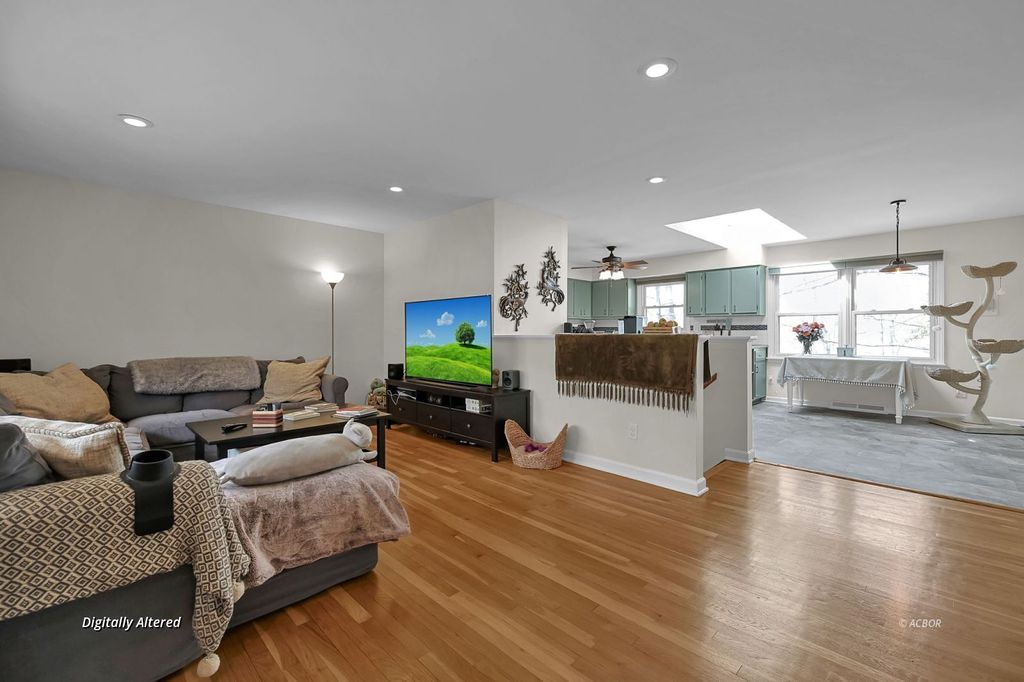 Photo of 37 Briarwood Dr, Athens, OH 45701 (MLS # 2434680)