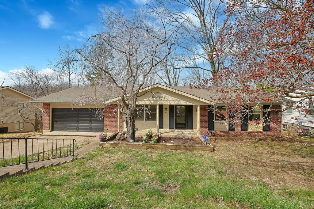 Photo of 37 Briarwood Dr, Athens, OH 45701 (MLS # 2434680)