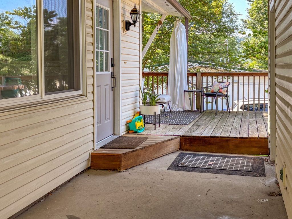 Photo of 39 Eden Place, Athens, OH 45701 (MLS # 2433788)