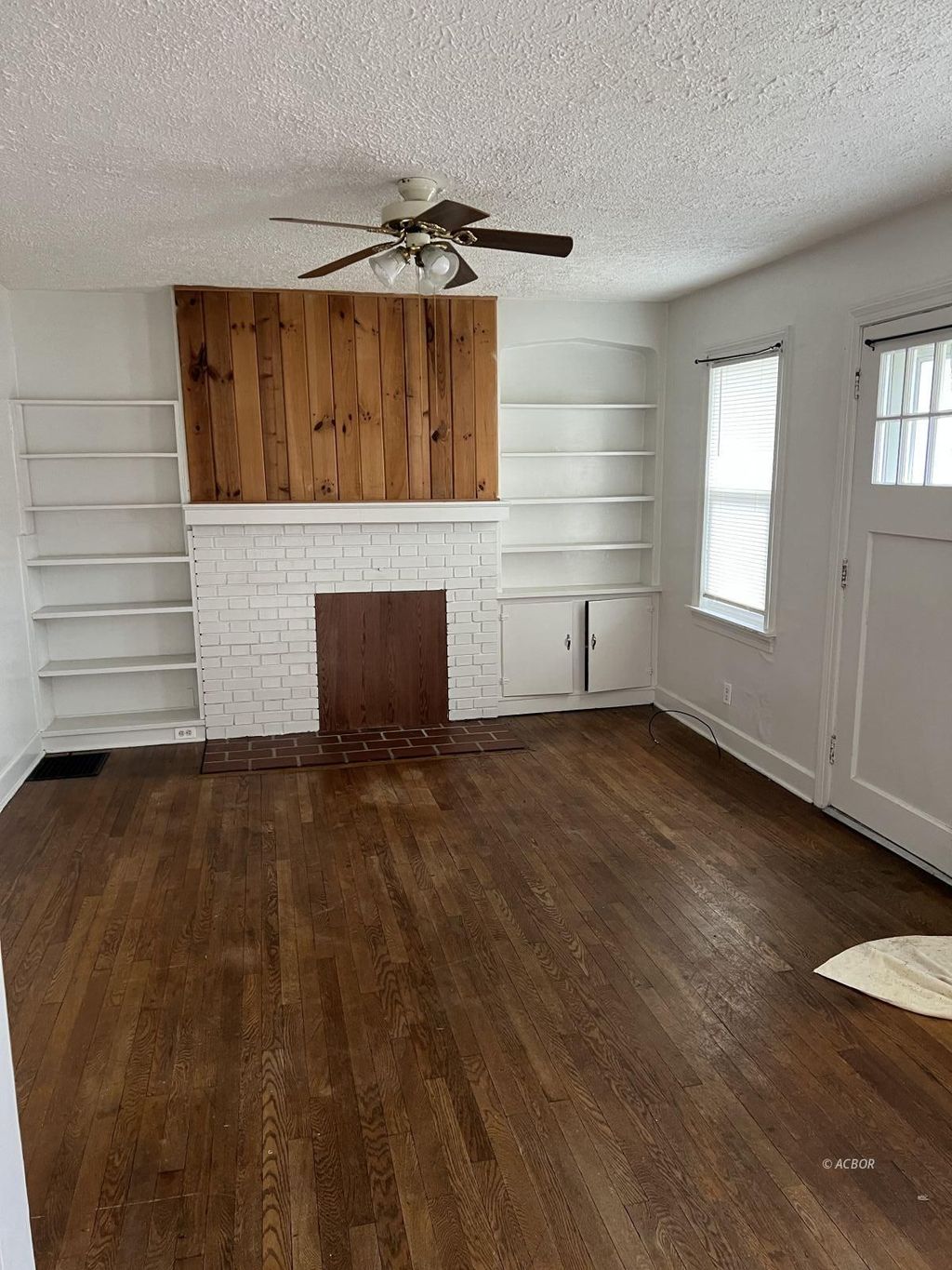 Photo of 115 N Ohio Ave, Wellston, OH 45692 (MLS # 2434569)