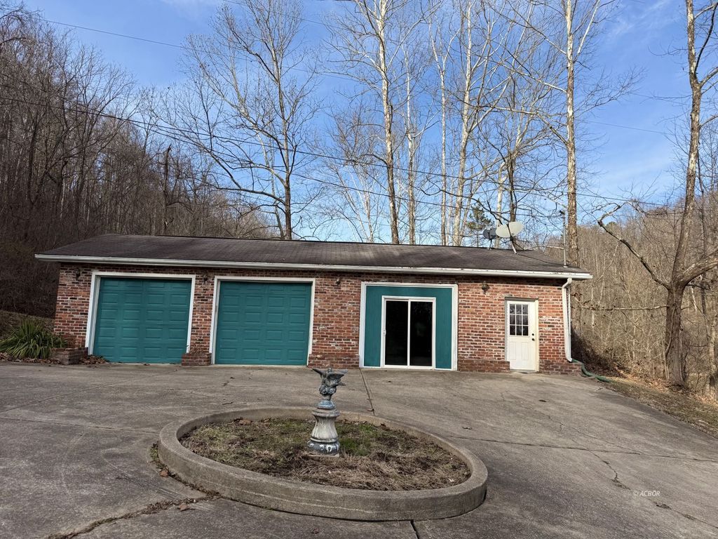 Photo of 39141 SR 684, Pomeroy, OH 45769 (MLS # 2434385)