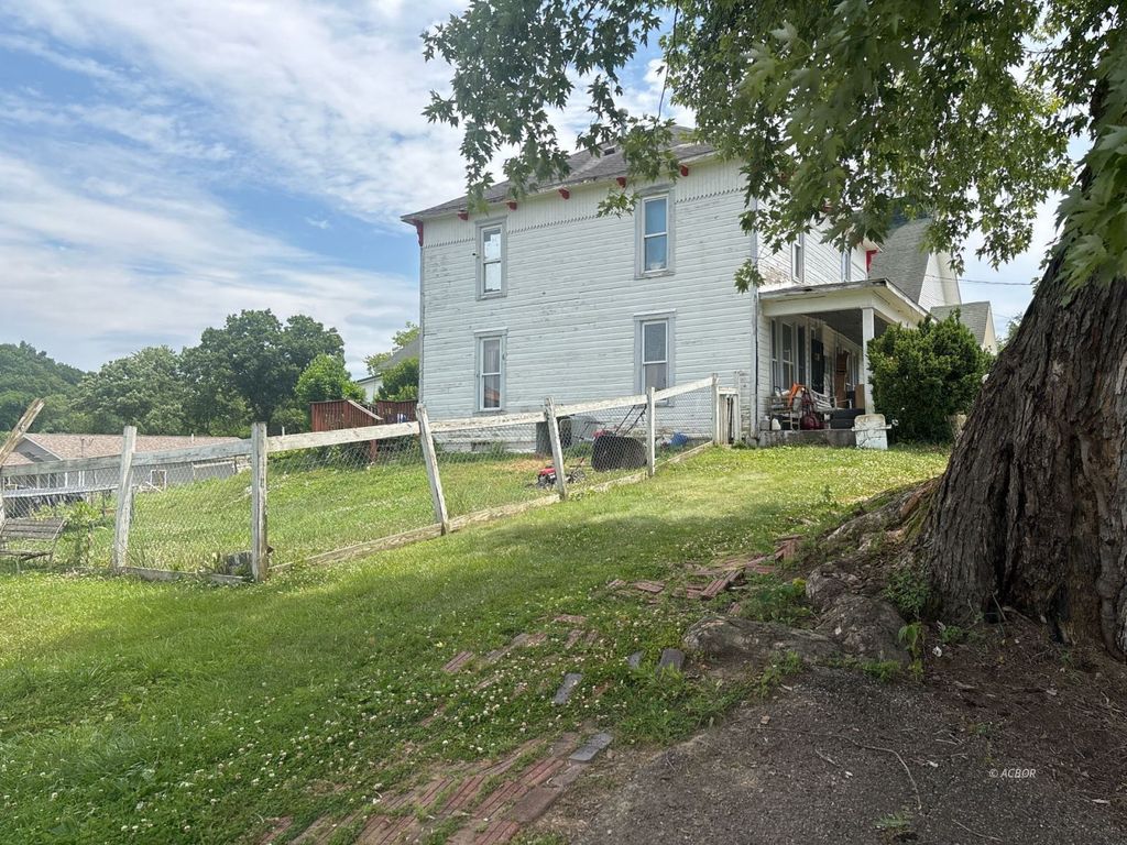Photo of 11 Cherry St, Glouster, OH 45732 (MLS # 2435192)