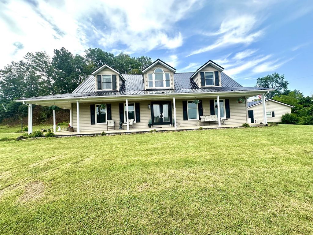 Photo of 41601 Fox Hill Rd, Pomeroy, OH 45769 (MLS # 2434408)