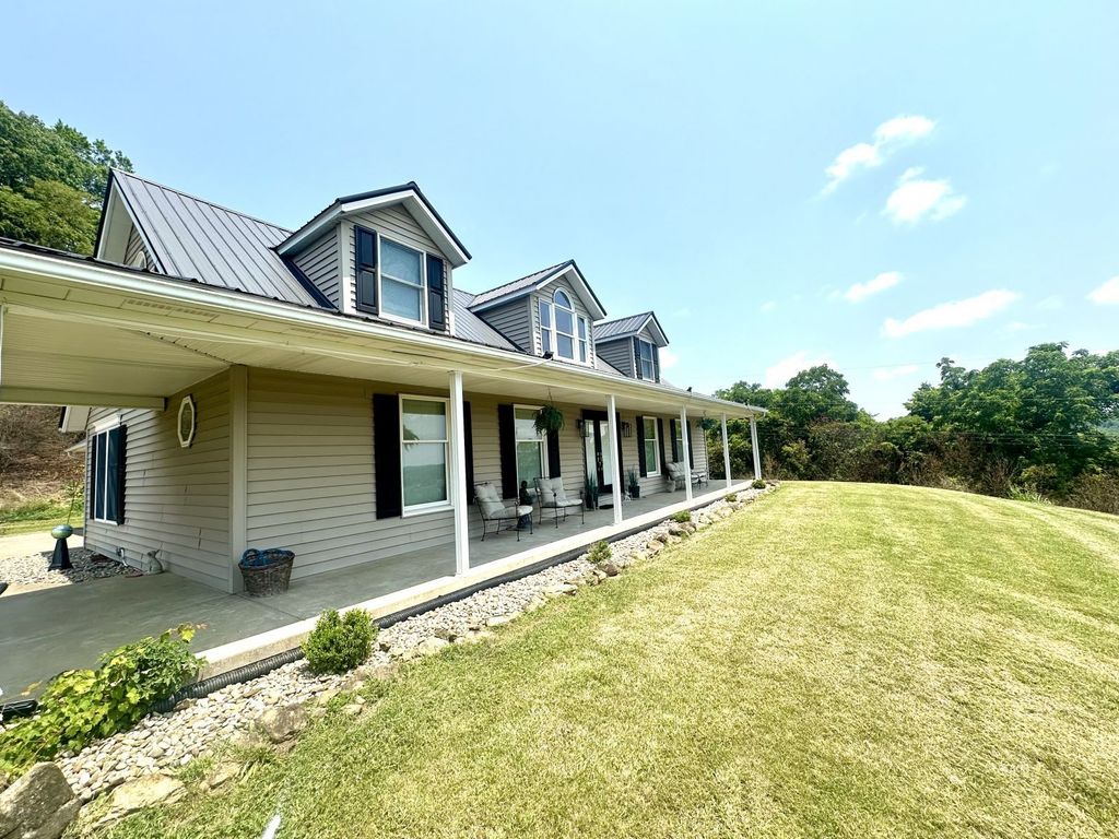 Photo of 41601 Fox Hill Rd, Pomeroy, OH 45769 (MLS # 2434408)