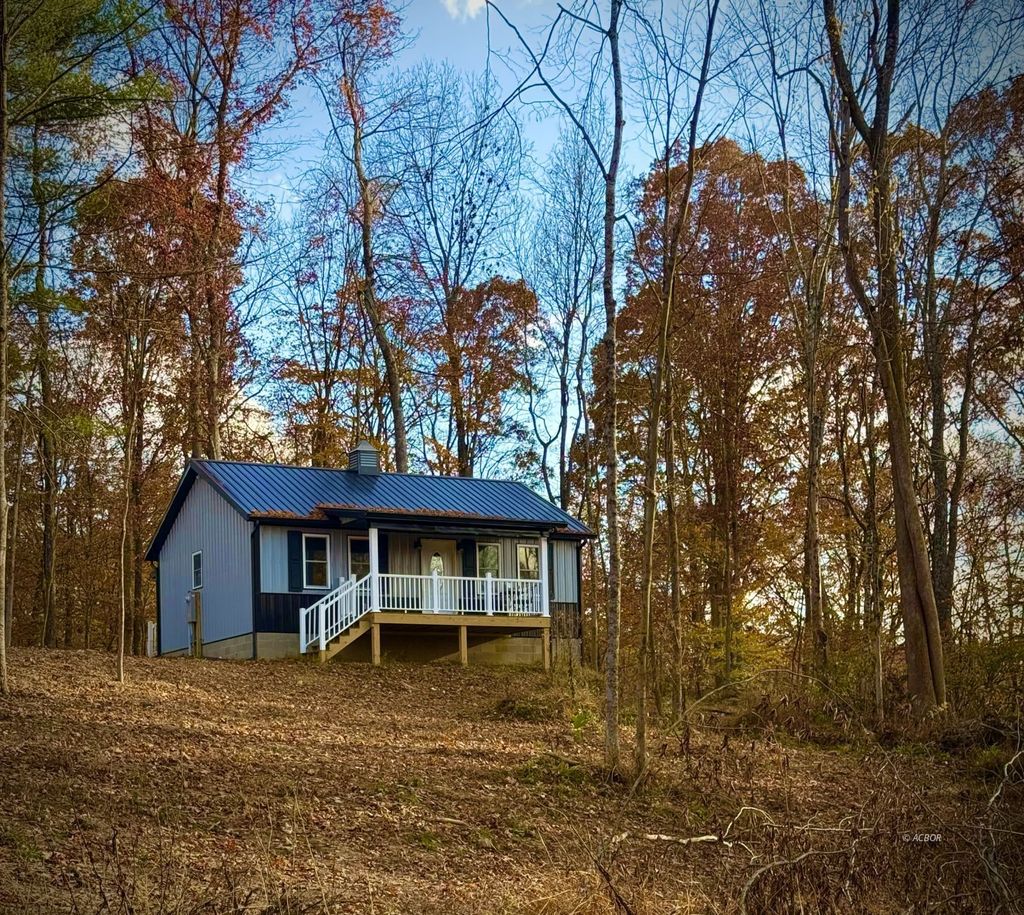 Photo of 11403 Township Rd 326 SE, Corning, OH 43730 (MLS # 2434231)