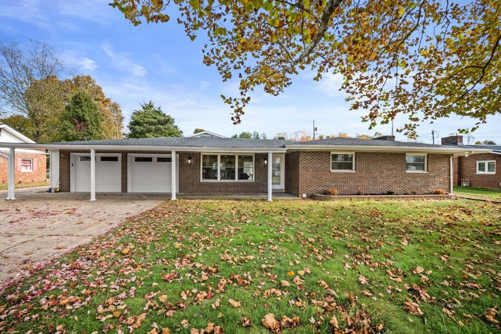 Photo of 633 Debbie Drive Dr, Gallipolis, OH 45631 (MLS # 2434211)