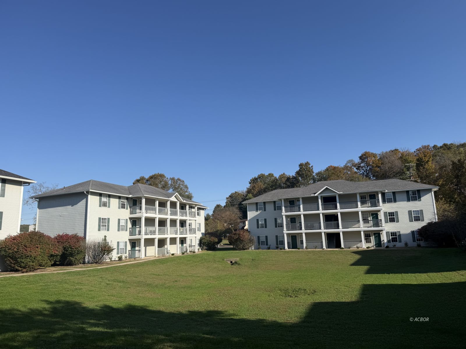 15 S Shafer St 1504