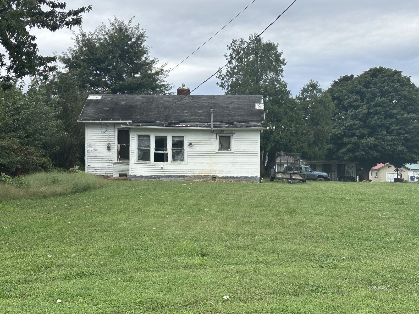 593 High St