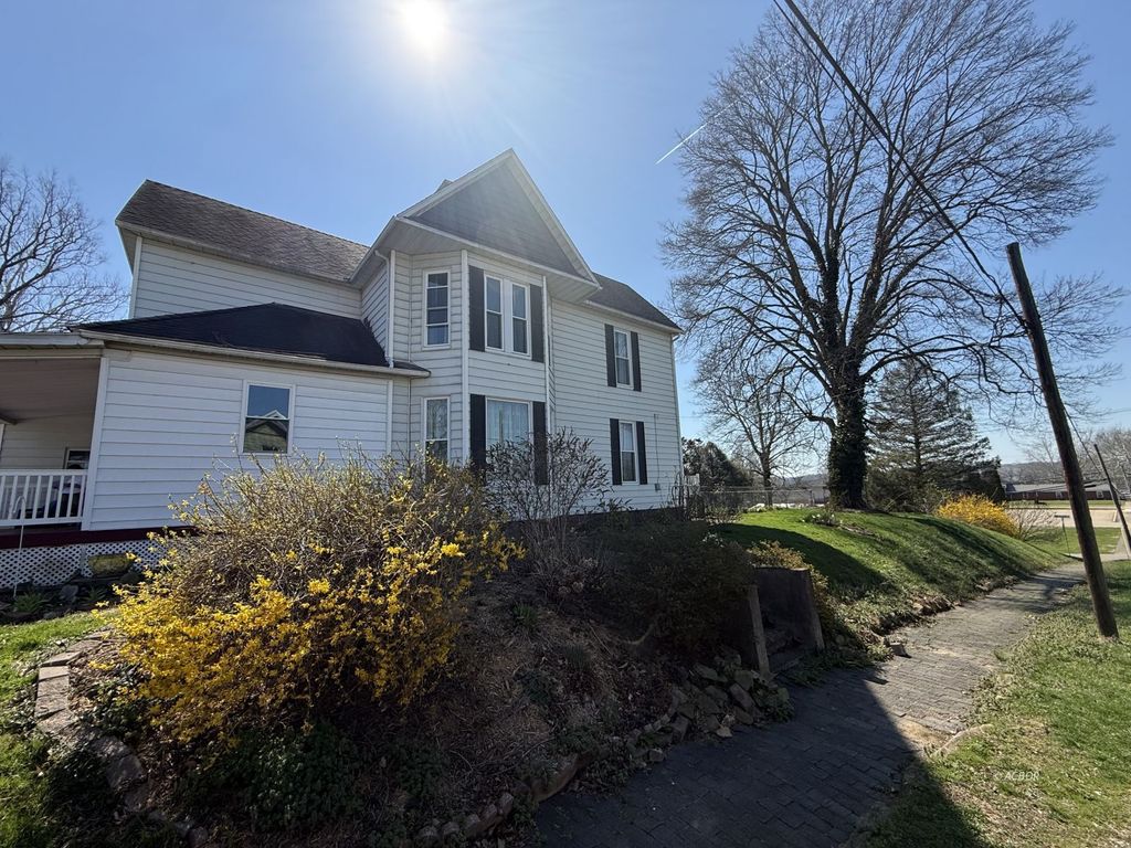 Photo of 606 Main St, Racine, OH 45771 (MLS # 2434635)