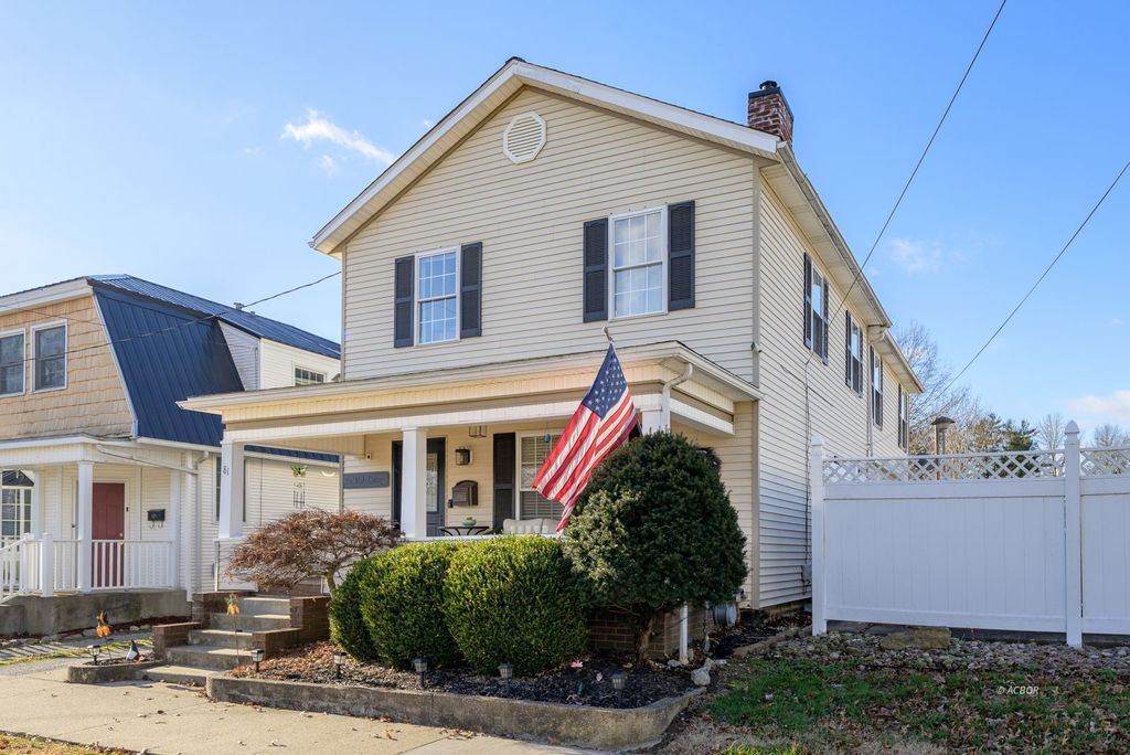 Photo of 81 Locust St, Gallipolis, OH 45631 (MLS # 2434344)