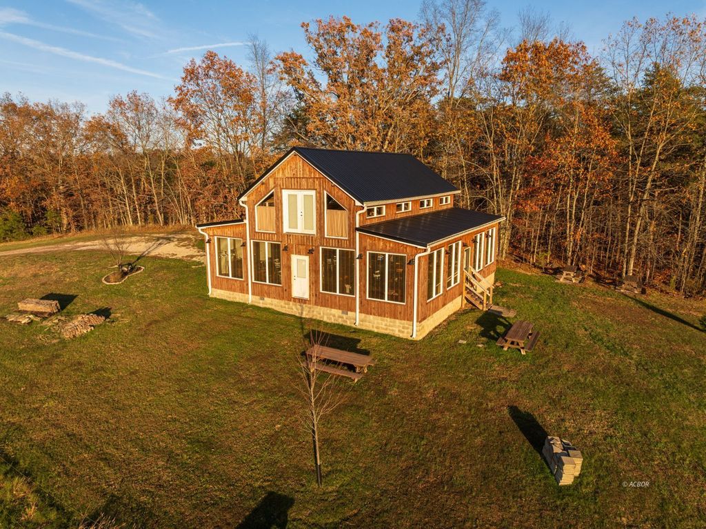 Photo of 6176 Bethany Ridge Rd, Guysville, OH 45735 (MLS # 2434233)