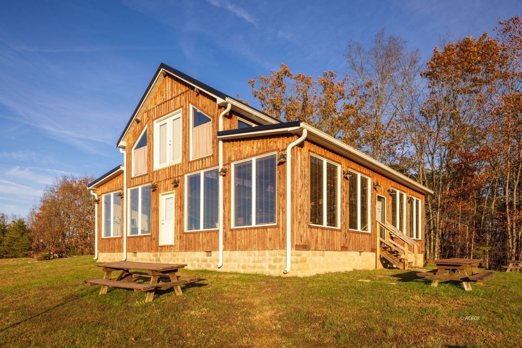 Photo of 6176 Bethany Ridge Rd, Guysville, OH 45735 (MLS # 2434233)