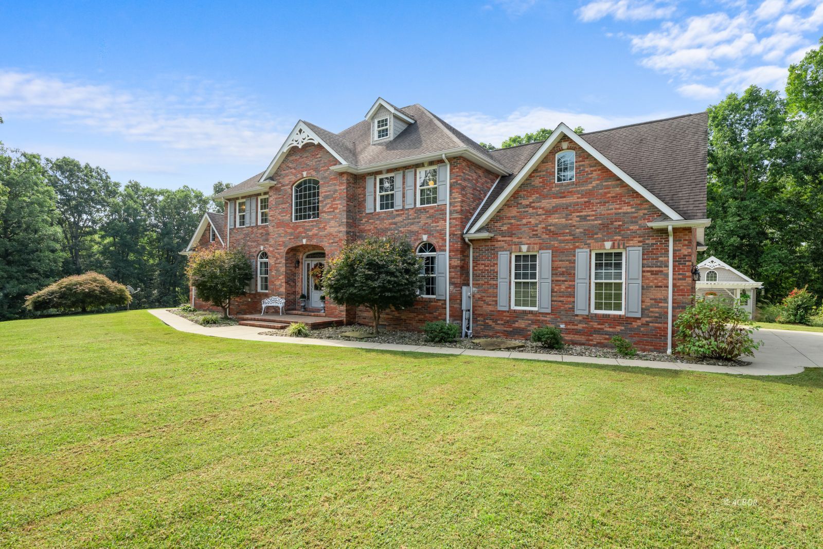 464 Oak Ridge Dr