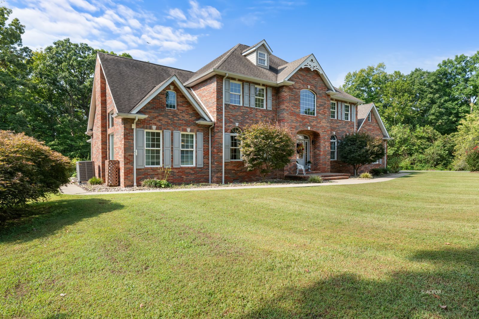 464 Oak Ridge Dr