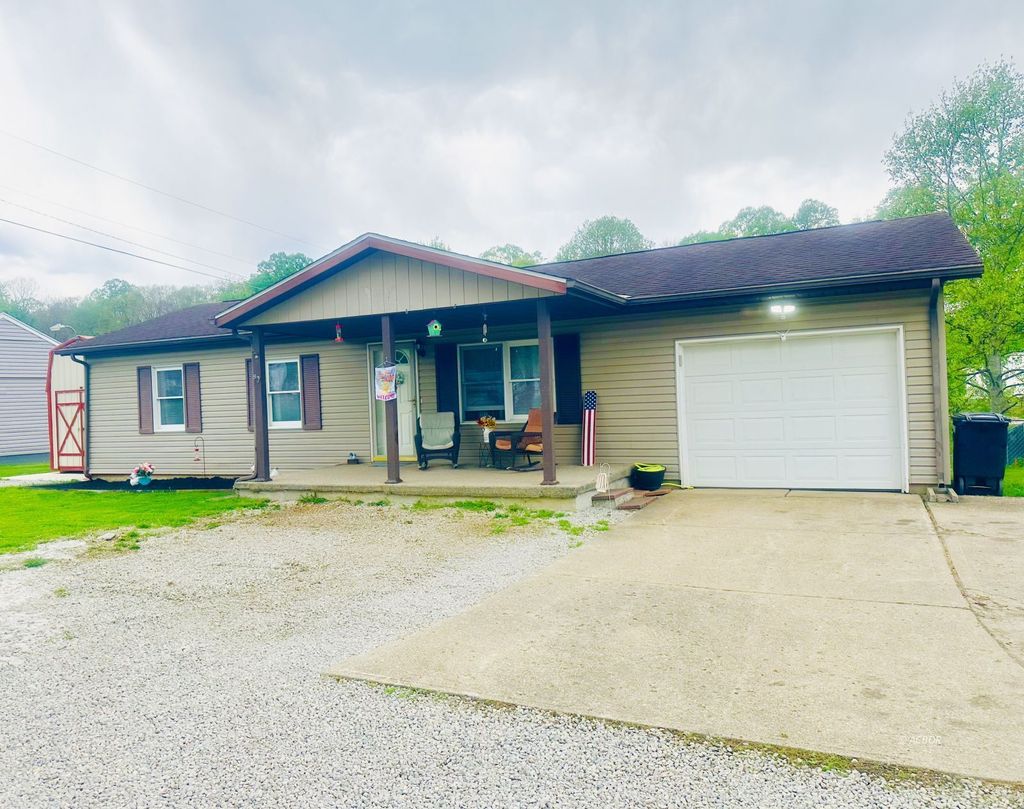 Photo of 29714 Fairhaven Dr, Logan, OH 43138 (MLS # 2434884)