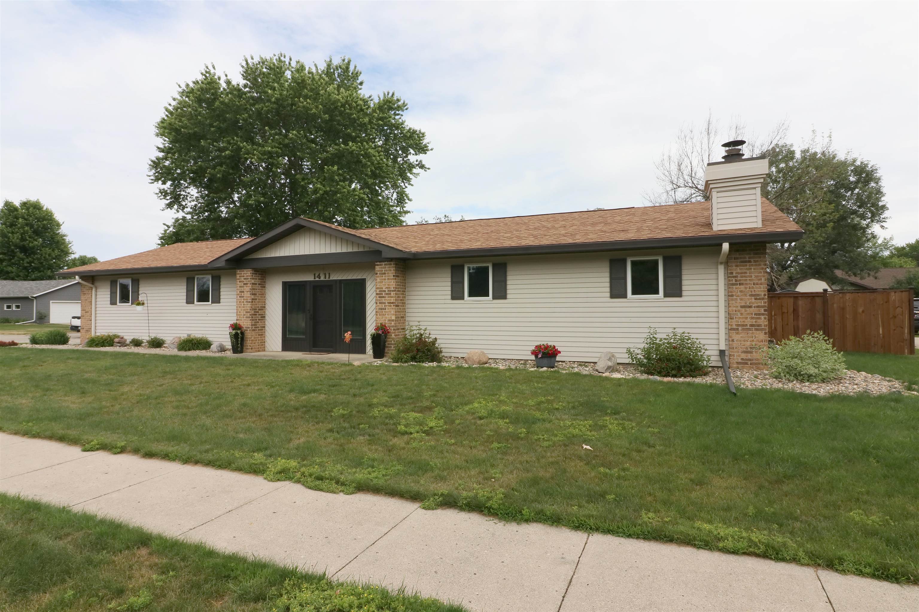 Photo 1 of 26 — 1411 W 11th Street, Spencer, IA 51301