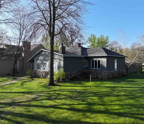 Photo of 24040 Stevens Cove Dr Dr, Spirit Lake, IA 51360 (MLS # 260392)
