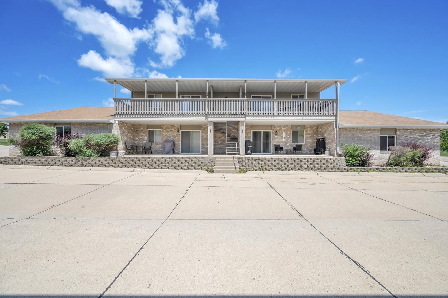 Photo 1 of 19 — 1652 Exchange Street 44, Okoboji, IA 51355