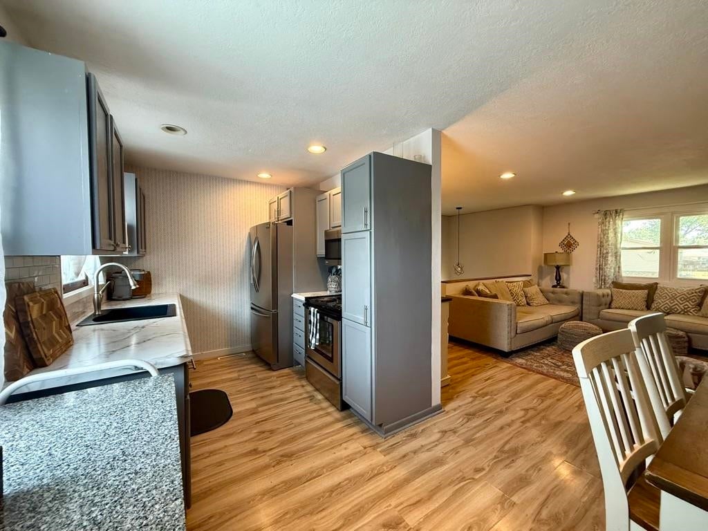 1509 G ave - Photo 4