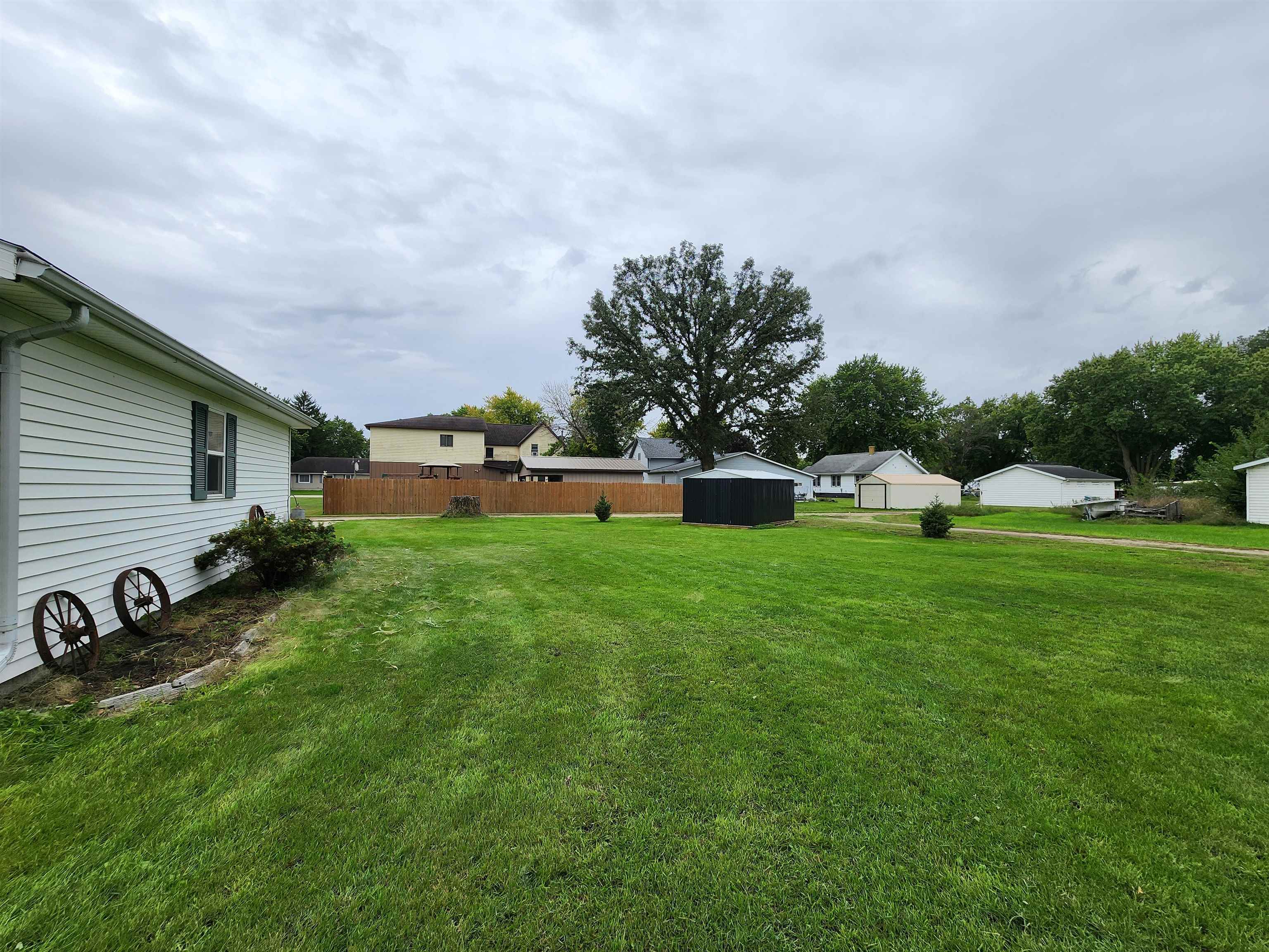 405 NW 3rd Street - Photo 3