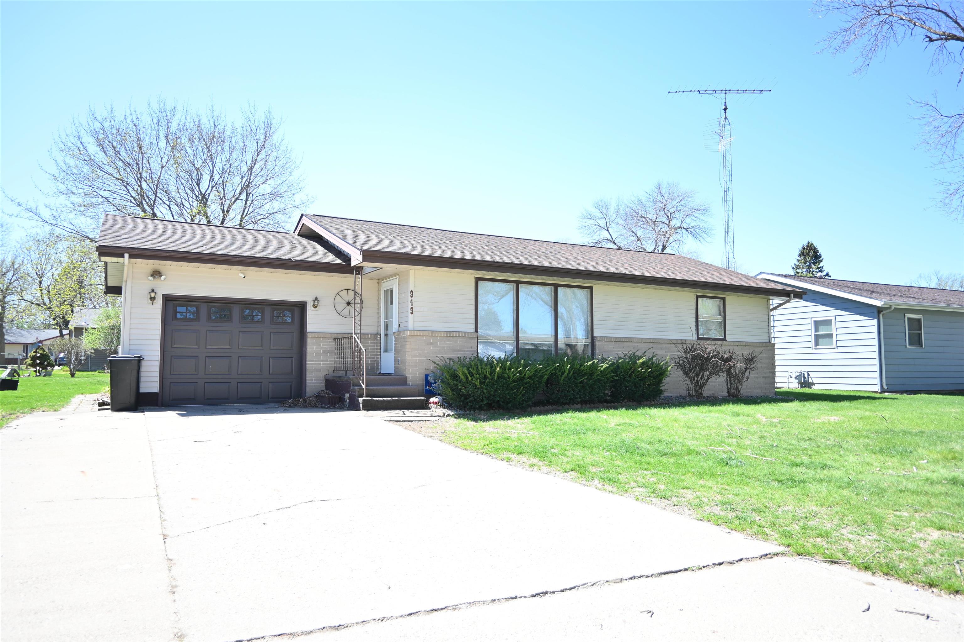 Photo 1 of 14 — 949 7th Street, Lake View, IA 51450