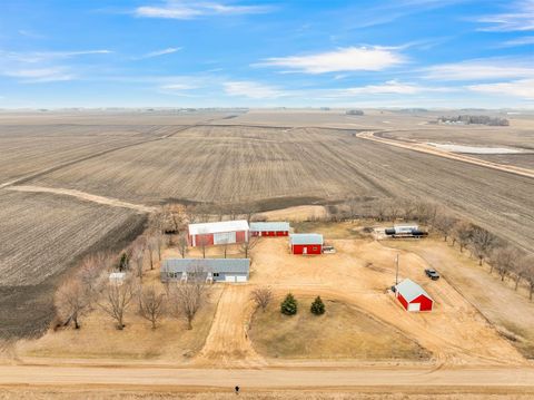 Photo of 163 70th Avenue, Dunnell, MN 56127 (MLS # 260094)