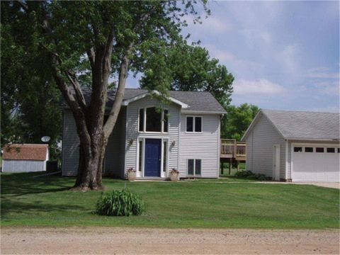 Photo of 210 E Lawrence Street, Dunnell, MN 56127 (MLS # 251545)