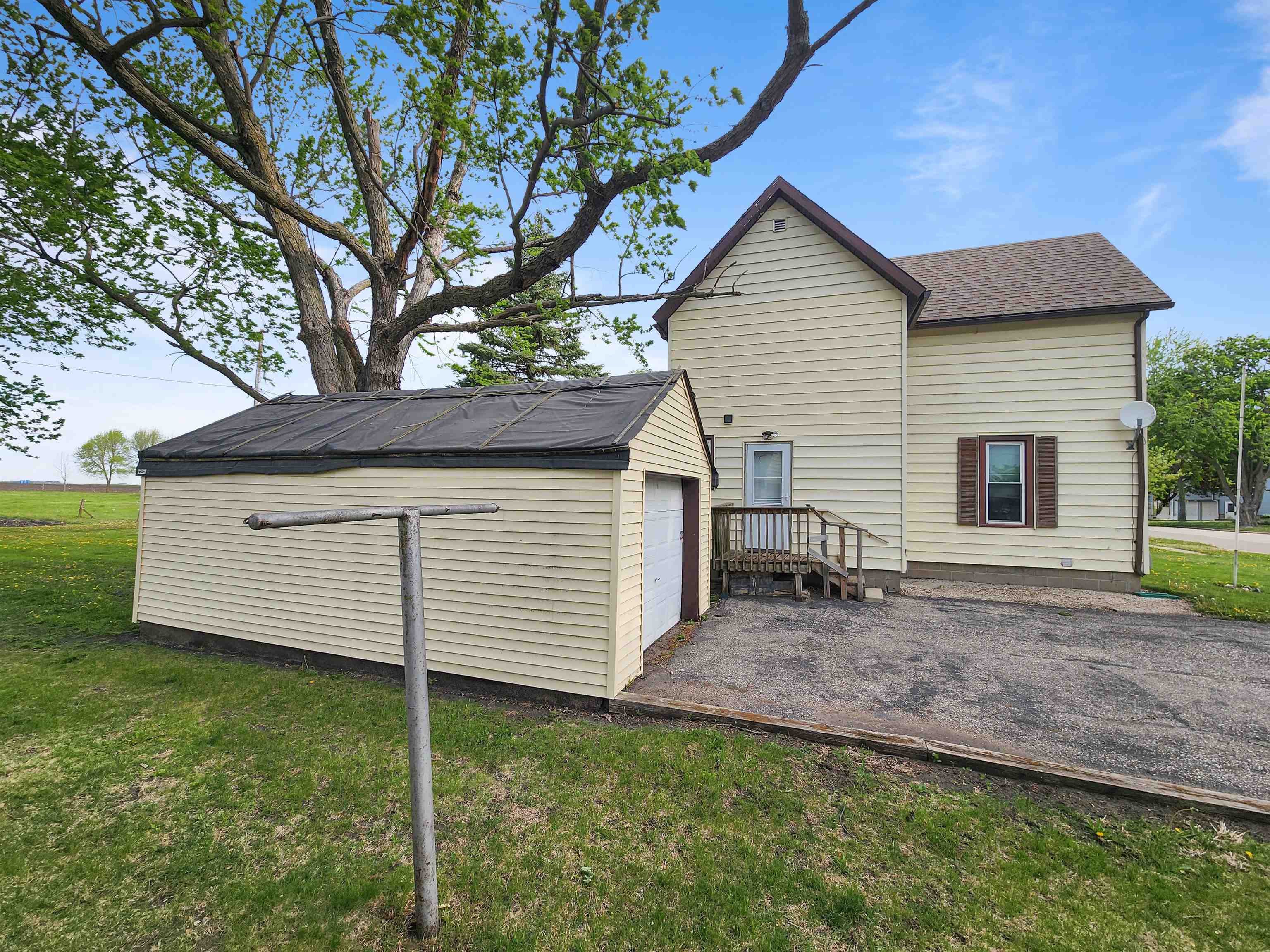 524 7th Street - Photo 3