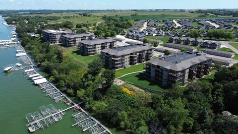 Photo of 435 240th Avenue #302, Arnolds Park, IA 51331 (MLS # 251372)