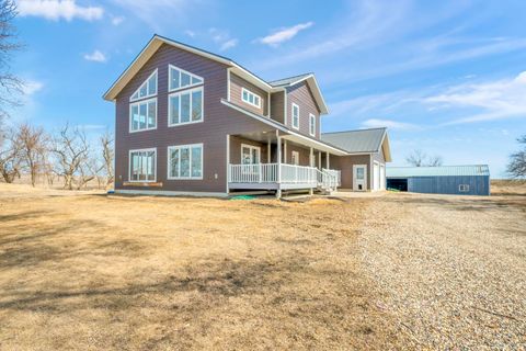 Photo of 73416 465th Ave, Jackson, MN 56143 (MLS # 250260)