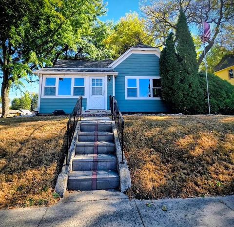 Photo of 1601 Gary Avenue, Spirit Lake, IA 51360 (MLS # 251339)