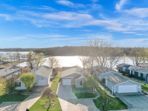 Photo of 1001 Sunshine Run, Arnolds Park, IA 51331 (MLS # 260322)