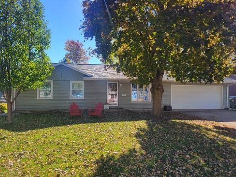 Photo of 304 9th Street SW, Spencer, IA 51301 (MLS # 251432)