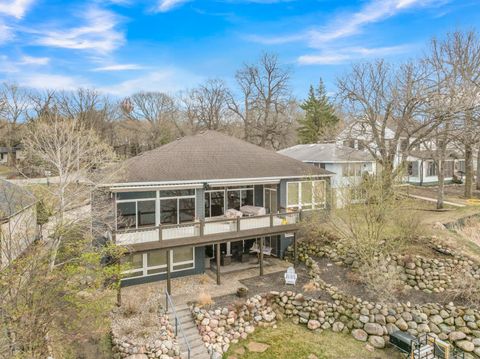 Photo of 3907 Lakeshore Drive, Okoboji, IA 51355 (MLS # 260284)