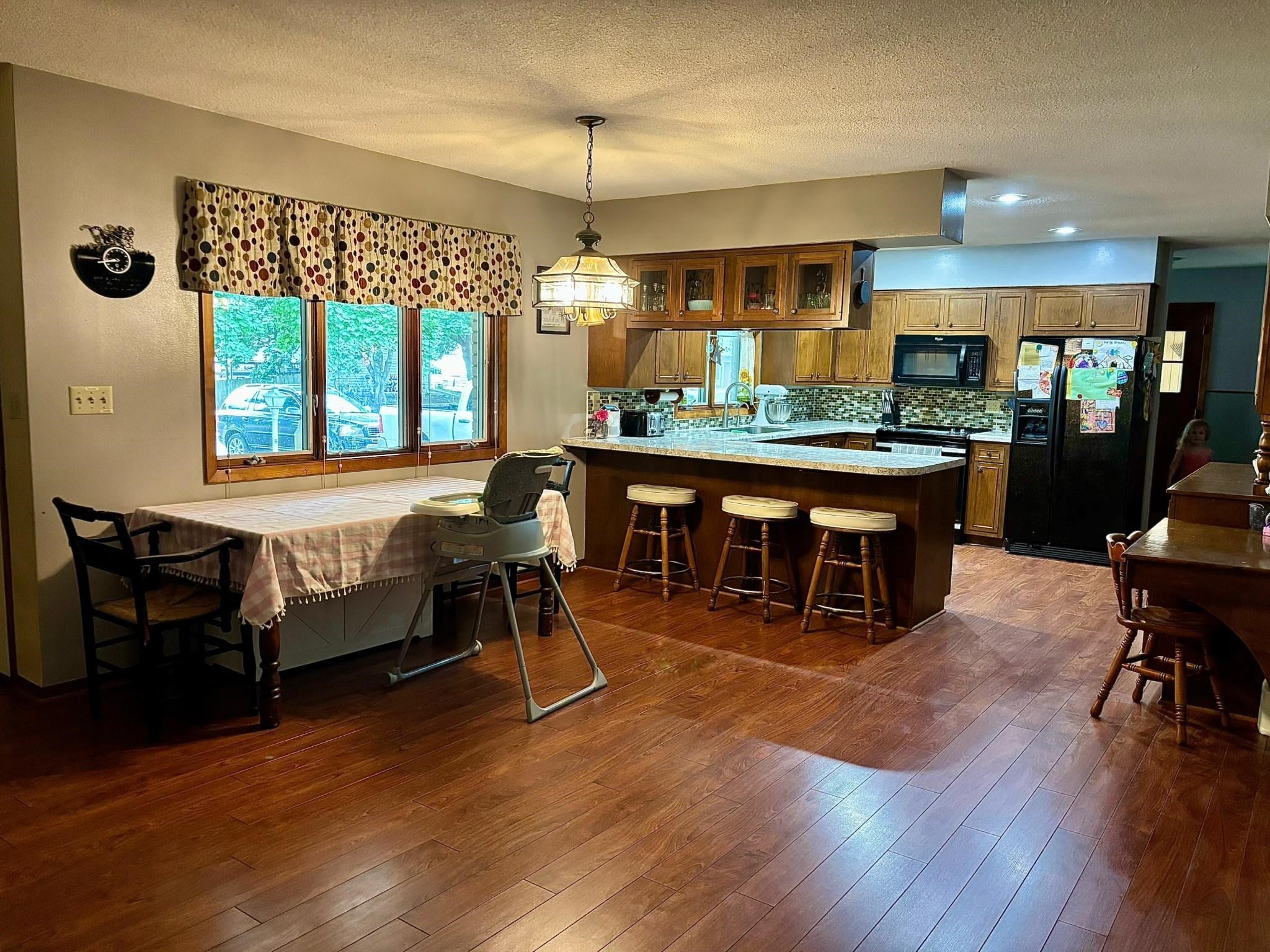 507 E 2Nd Street - Photo 2