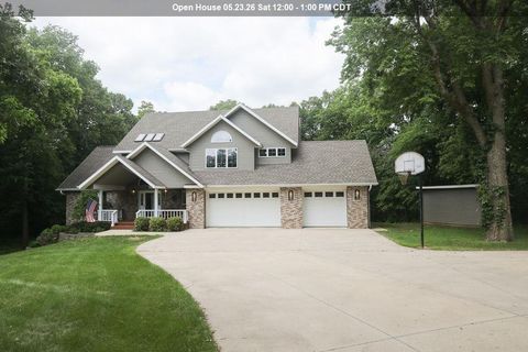 Photo of 303 Knollwood Drive, Estherville, IA 51334 (MLS # 251574)